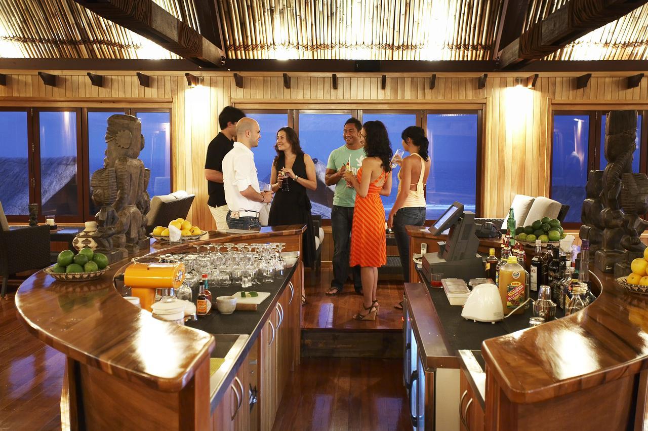 Outrigger Fiji Beach Resort Korotogo Zewnętrze zdjęcie The interior of the restaurant